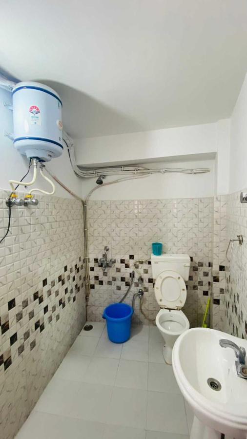 Hotel O New Fiza Jammu Bagian luar foto